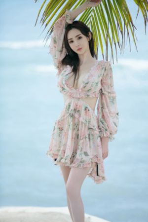 高跟丝袜美女一级毛片_1080电影在线观看