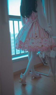 被滋润的少妇疯狂呻吟在线观看_JVID性感写真